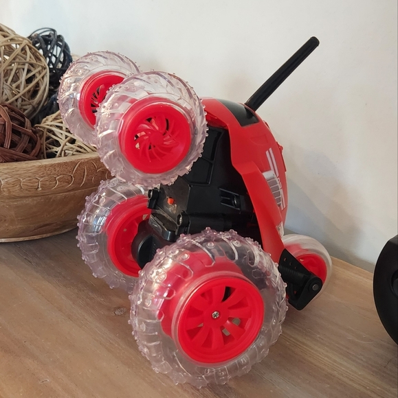 ๐๐ฅ Red Thunder Tumbler RC Stunt Car โ Pre-Owned, Fully Functional - perfect - Picture 9 of 15
